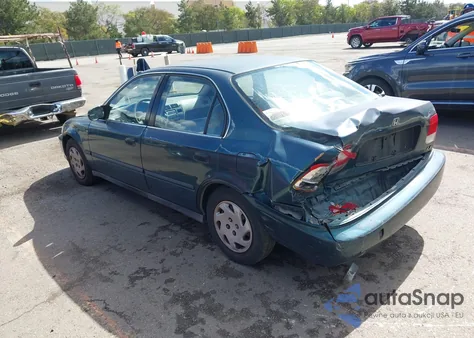 1997 Honda Civic Lx z USA, uszkodzony, nr VIN 2HGEJ6677VH581608